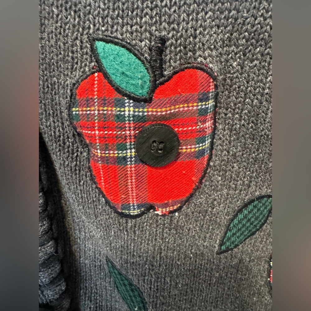 Vintage Mandal Bay Plaid & Checkered Red & Black Apple Fruit & Leaves Vest - Picture 8 of 11
